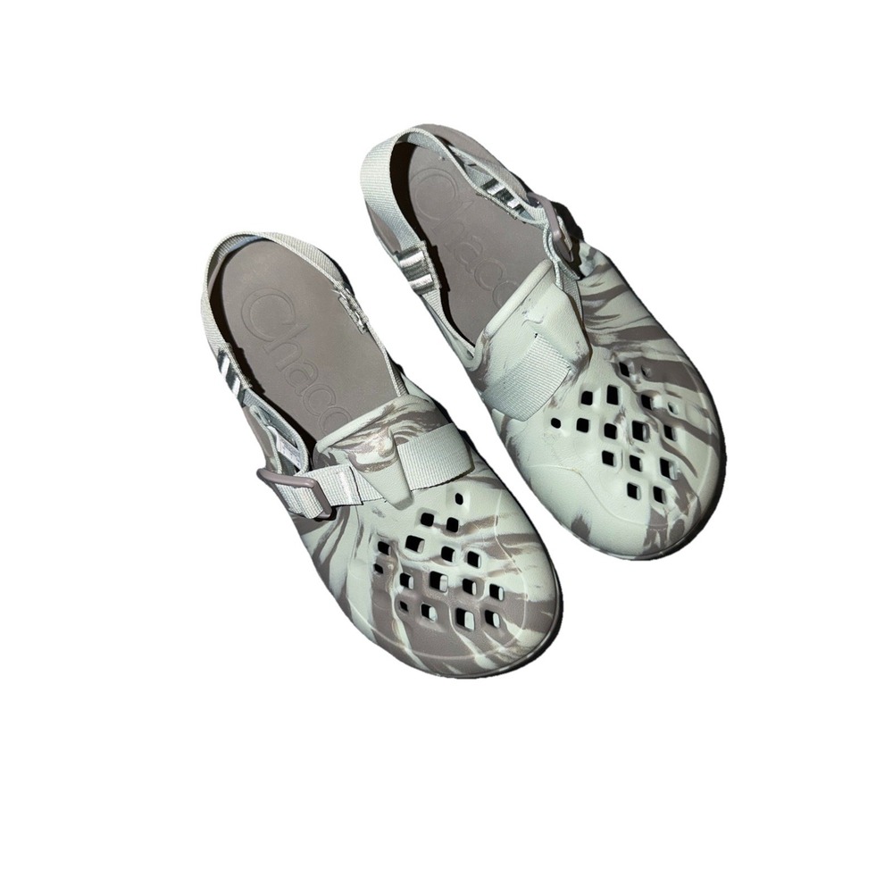 Chaco‎ Women's Size 9 Fisherman Type Sandal With Grey /Marbled Bottom